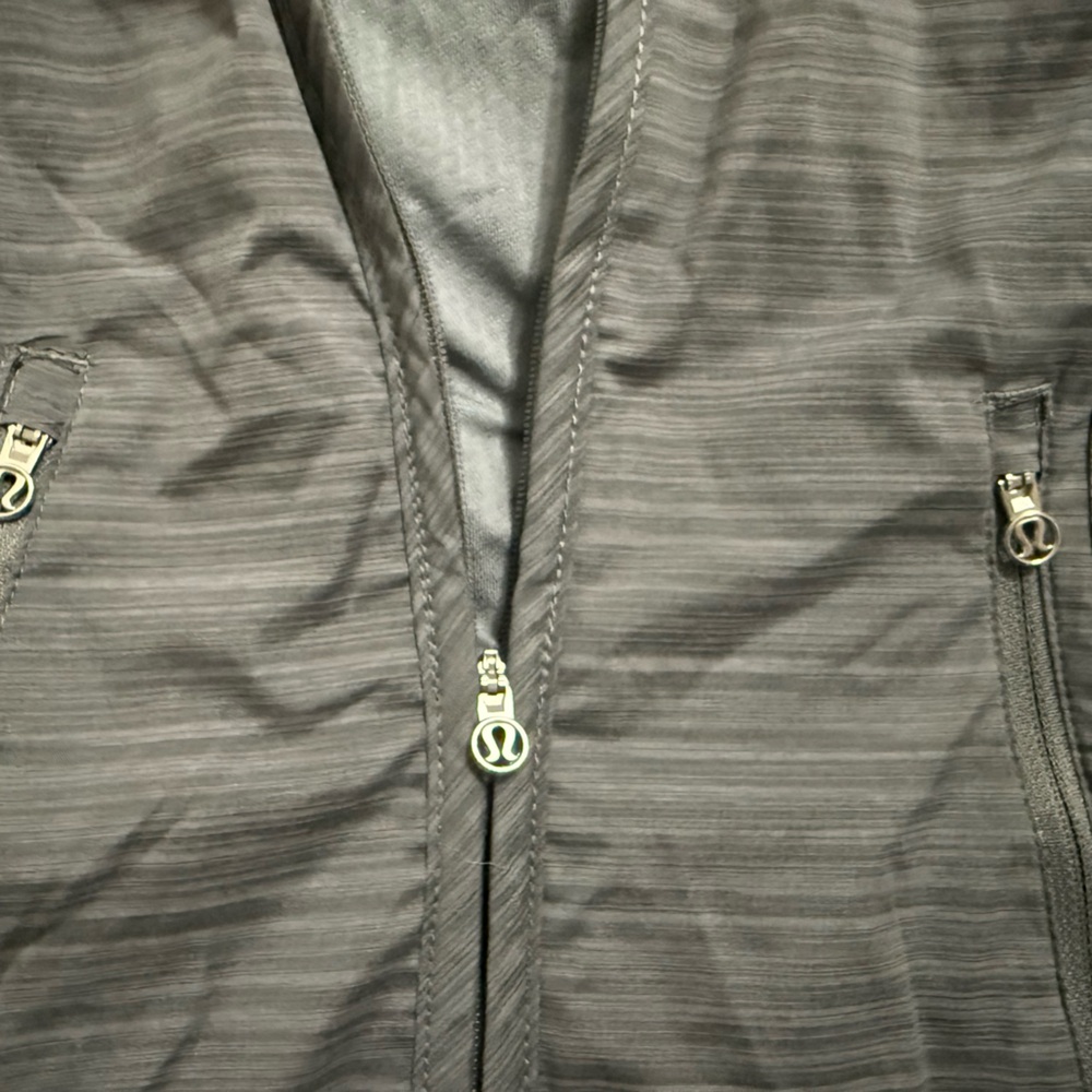 Grey Lululemon windbreaker - Picture 3 of 6